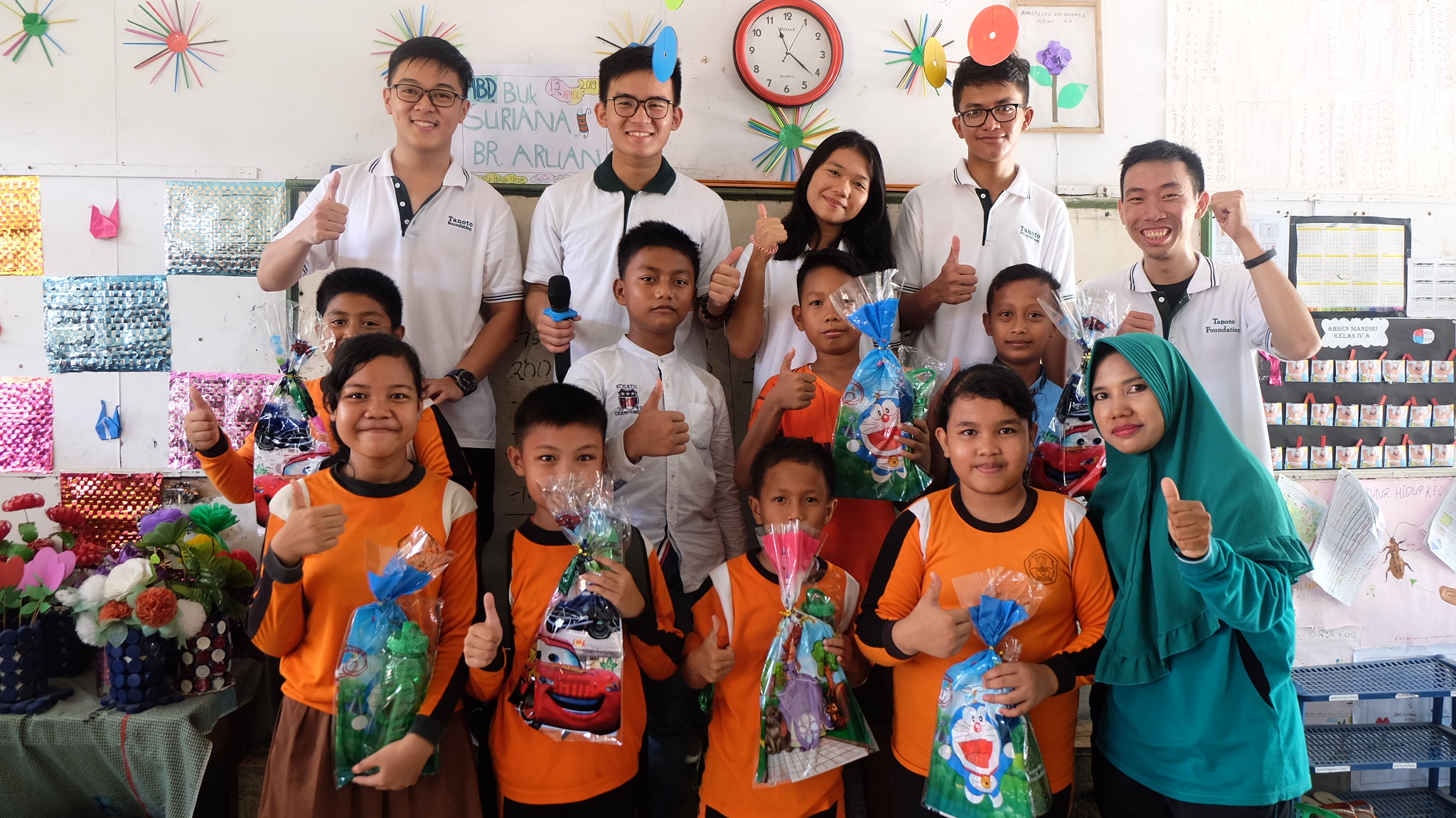 Tanoto Scholars Association atau asosiasi penerima program kepemimpinan TELADAN yang ada di Medan TSA Medan mengadakan kegiatan di Sekolah Raja Garuda