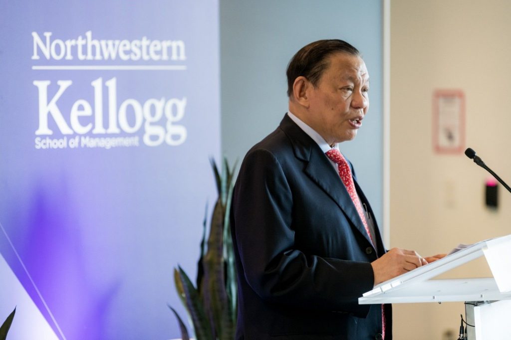 Sukanto Tanoto congratulates Professor John Ward at Northwestern Kellogg School of Management